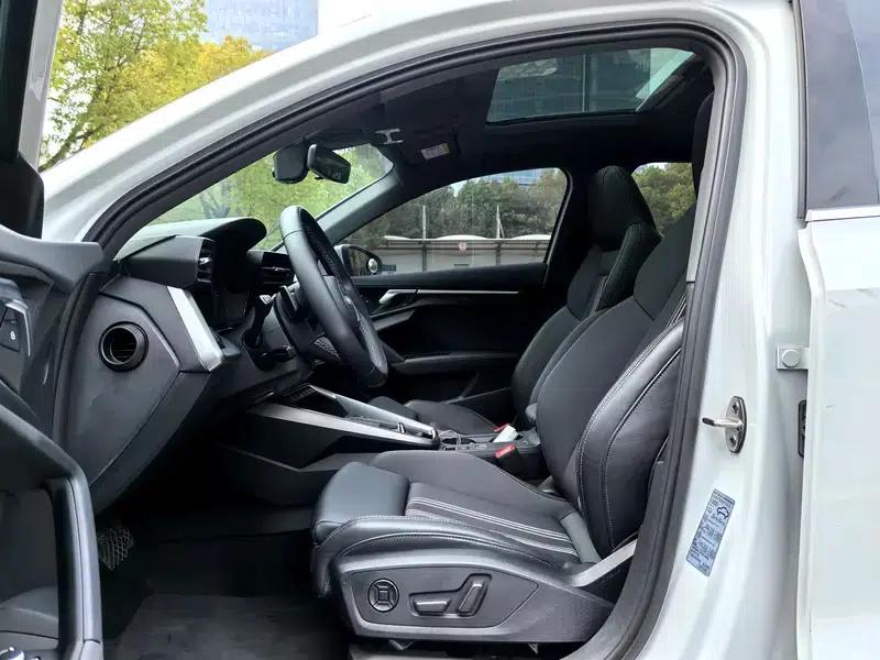 Audi A3 2023 Facelift Sportback 35 TFSI Fashion Sporty Model — миниатюра 12