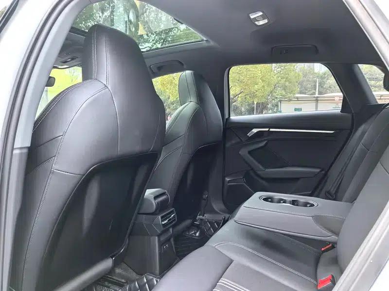 Audi A3 2023 Facelift Sportback 35 TFSI Fashion Sporty Model — миниатюра 13