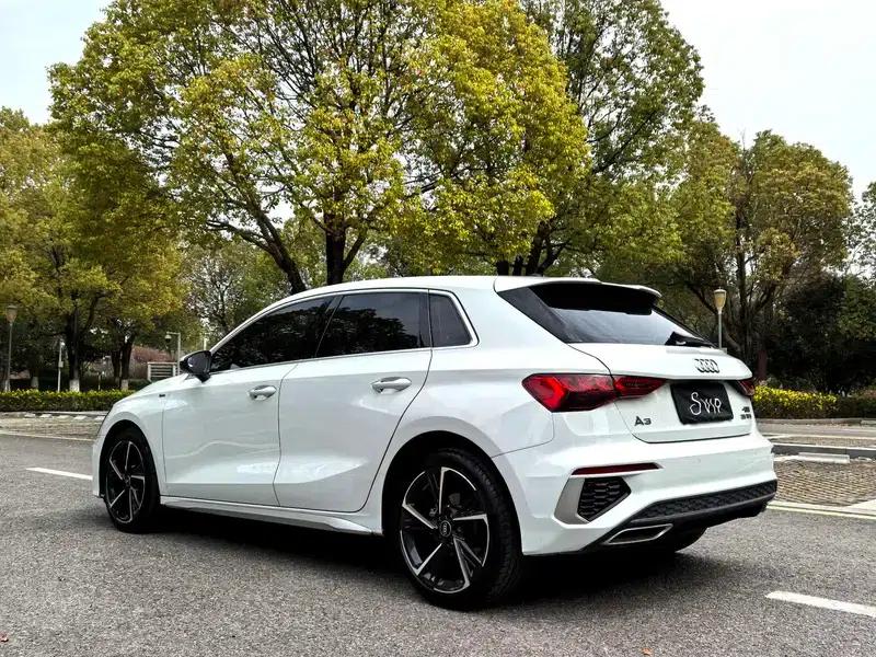 Audi A3 2023 Facelift Sportback 35 TFSI Fashion Sporty Model — миниатюра 4