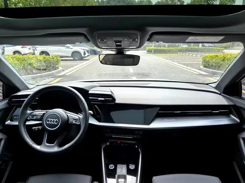 Audi A3 2023 Facelift Sportback 35 TFSI Fashion Sporty Model — миниатюра 8