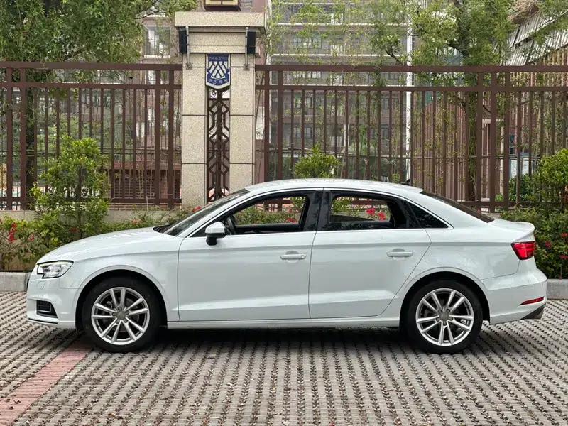 Audi A3 2019 Limousine 35 TFSI Progressive (China VI Emission Standard) — миниатюра 4