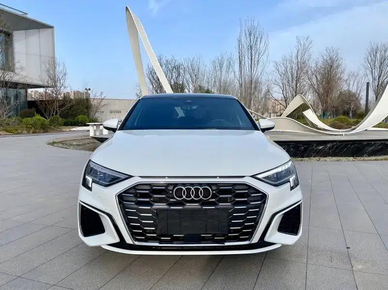Audi A3 2023 Facelift Sportback 35 TFSI Fashion Sporty Model — миниатюра 2