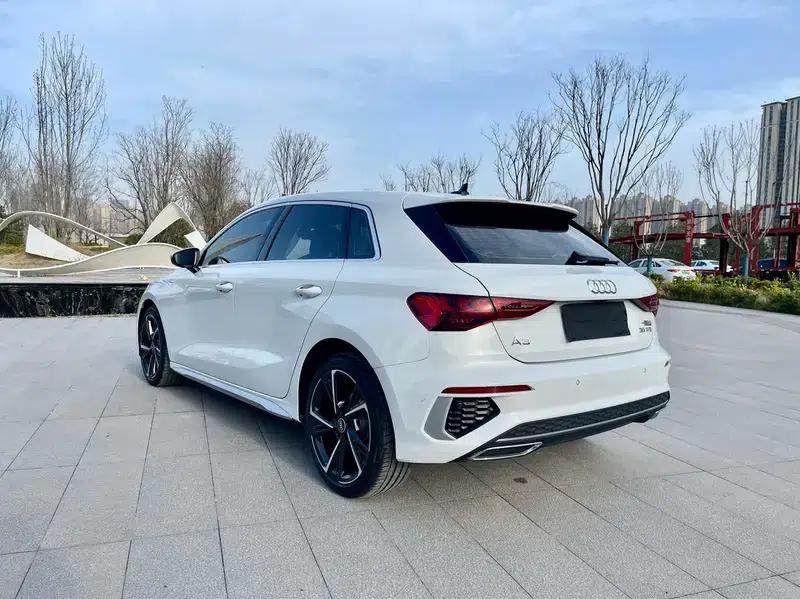 Audi A3 2023 Facelift Sportback 35 TFSI Fashion Sporty Model — миниатюра 4