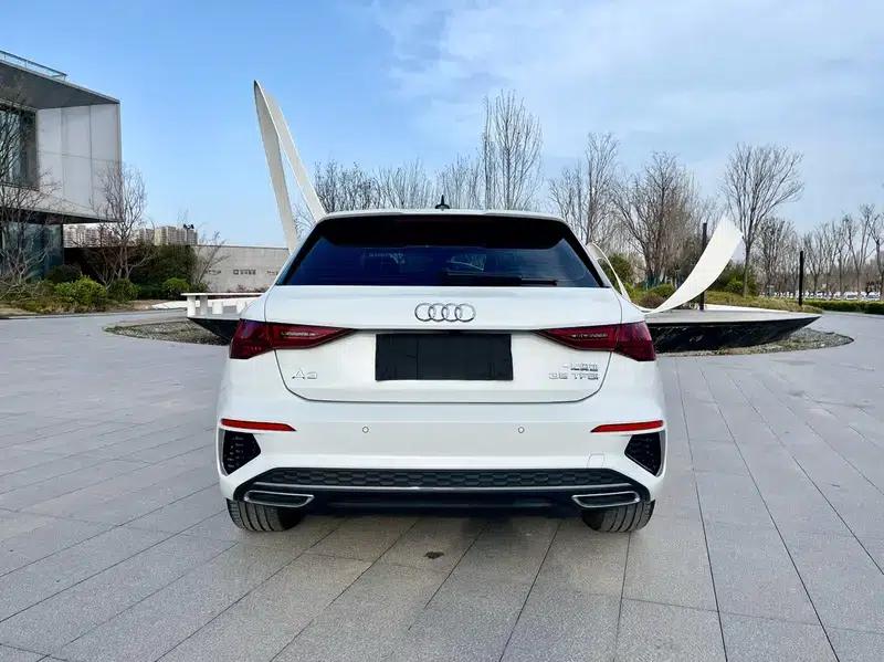Audi A3 2023 Facelift Sportback 35 TFSI Fashion Sporty Model — миниатюра 5