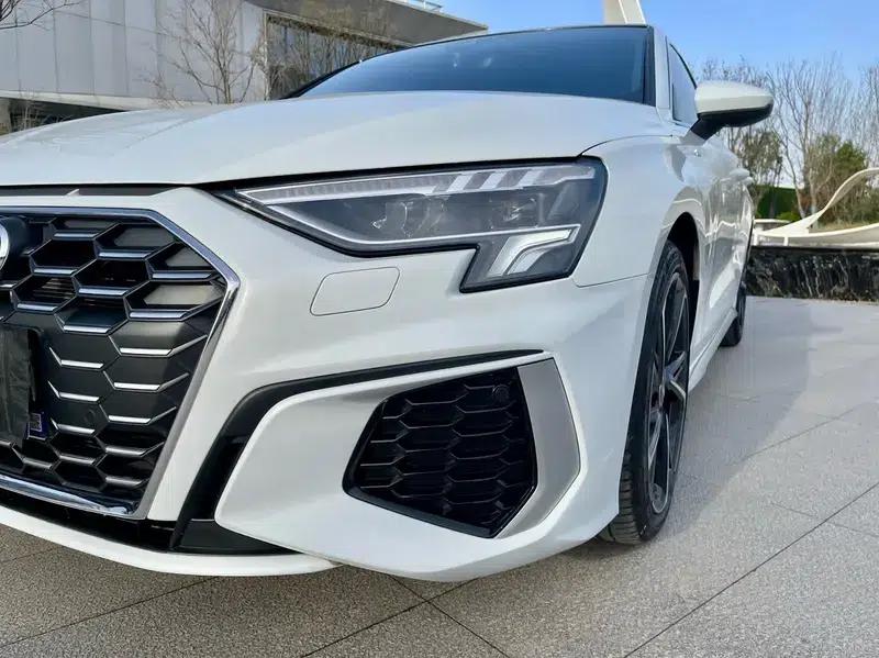 Audi A3 2023 Facelift Sportback 35 TFSI Fashion Sporty Model — миниатюра 8