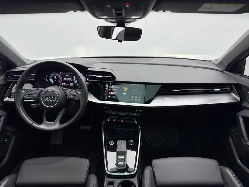 Audi A3 2021 Sportback 35 TFSI Fashionable Elegant Model — миниатюра 14