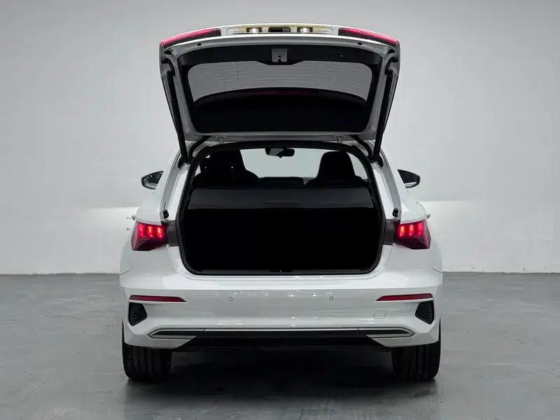 Audi A3 2021 Sportback 35 TFSI Fashionable Elegant Model — миниатюра 20