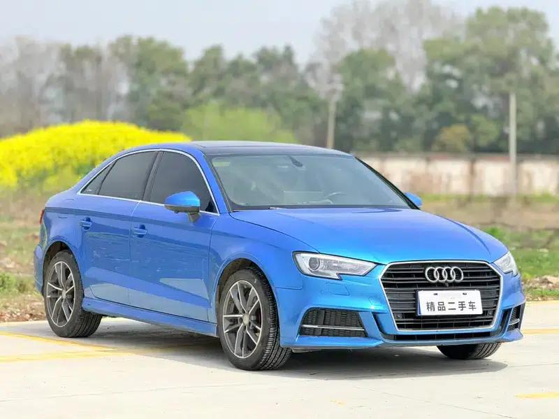 Audi A3 2017 Limousine 35 TFSI Progressive — миниатюра 3