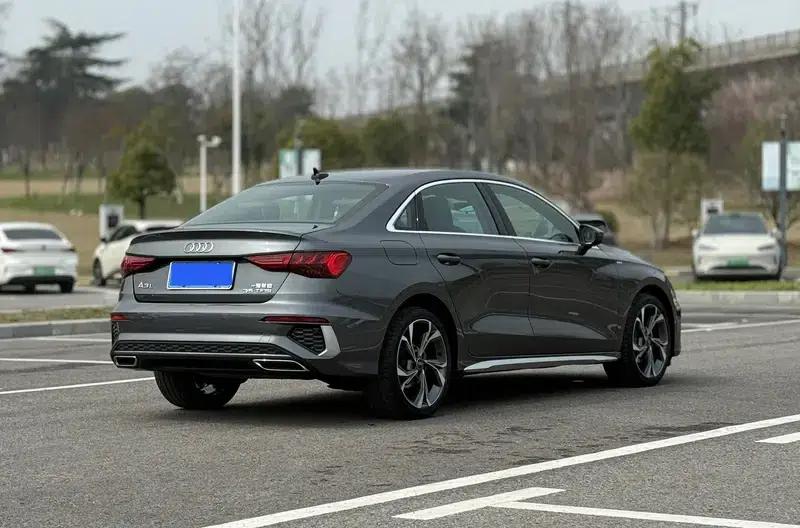 2024 Audi A3 A3L Limousine 35 TFSI Luxury Sport — миниатюра 4