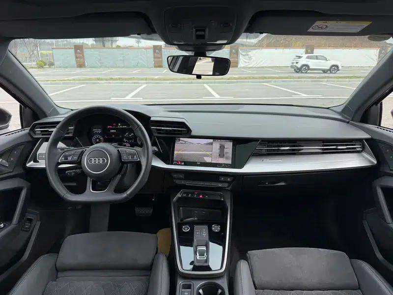 2024 Audi A3 A3L Limousine 35 TFSI Luxury Sport — миниатюра 5