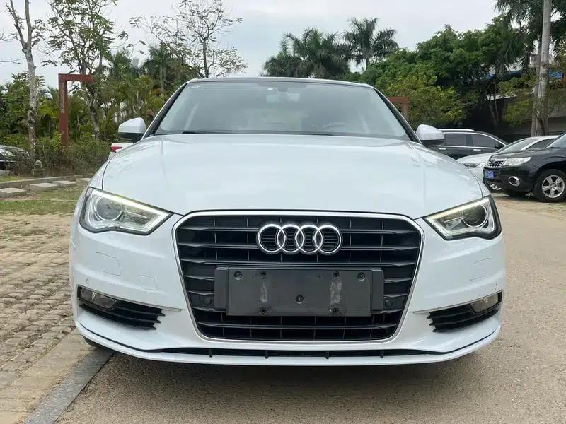Audi A3 2015 Limousine 35 TFSI Millionth Anniversary Smart Edition — миниатюра 2