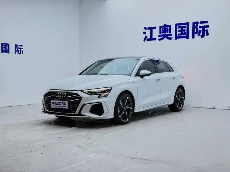 Audi A3 2022 Sportback 35 TFSI Fashion Sport — миниатюра 1