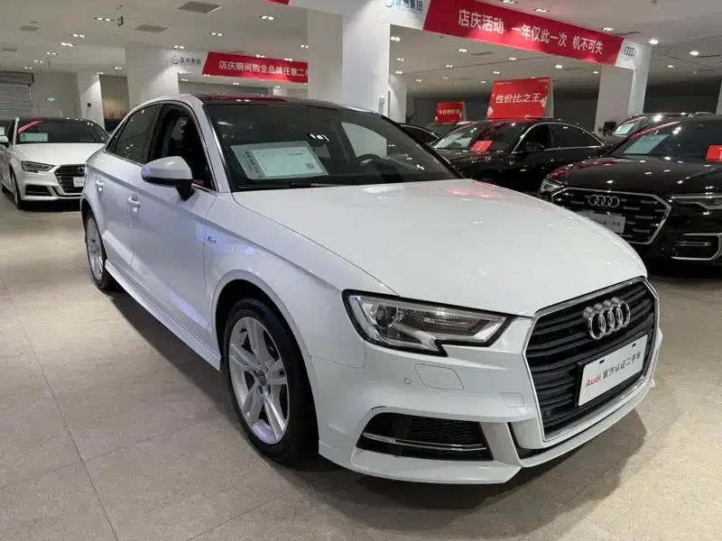 Audi A3 2018 30th Anniversary Edition Limousine 35 TFSI Fashion Model — миниатюра 3