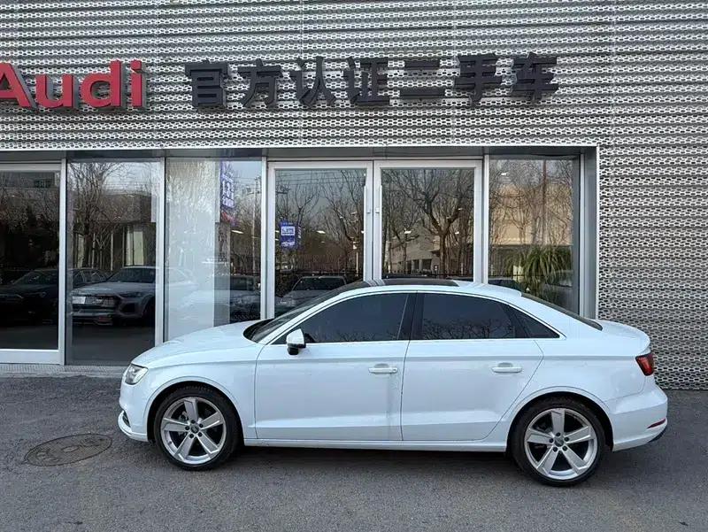 Audi A3 2019 Limousine 35 TFSI Fashion Edition (China VI Emission Standard) — миниатюра 4