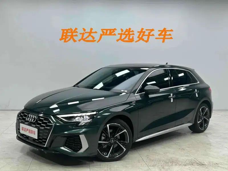 Audi A3 2023 Facelift Sportback 35 TFSI Fashion Sporty Model — миниатюра 1