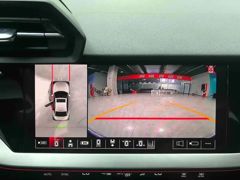 Audi A3 2023 Facelift Sportback 35 TFSI Fashion Sporty Model — миниатюра 11