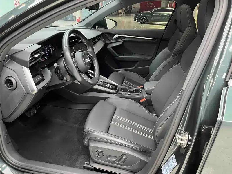 Audi A3 2023 Facelift Sportback 35 TFSI Fashion Sporty Model — миниатюра 21