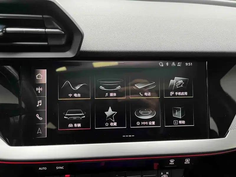 Audi A3 2023 Facelift Sportback 35 TFSI Fashion Sporty Model — миниатюра 9