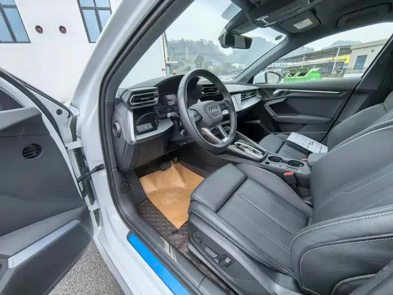 Audi A3 2025 A3L Limousine 35 TFSI Flying Spur Enjoyment Edition — миниатюра 8