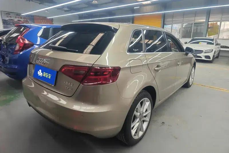 Audi A3 2015 Sportback 35 TFSI Millionth Anniversary Smart Edition — миниатюра 3