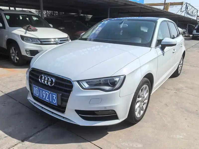 Audi A3 2014 Sportback 35 TFSI Automatic Entry-Level Model — миниатюра 1
