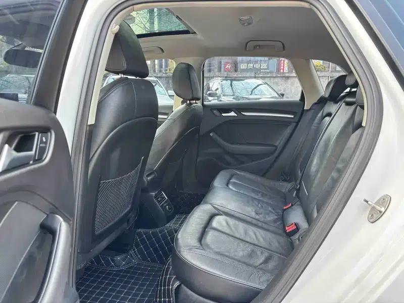 Audi A3 2015 Sportback 40 TFSI Automatic Comfort — миниатюра 12