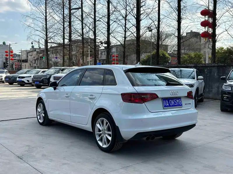 Audi A3 2015 Sportback 40 TFSI Automatic Comfort — миниатюра 5