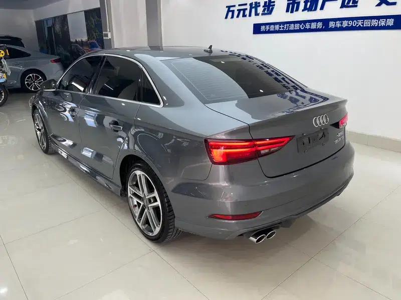 Audi A3 2018 30th Anniversary Edition Limousine 35 TFSI Sport — миниатюра 5