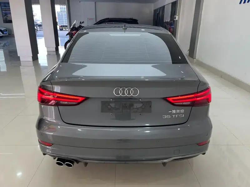 Audi A3 2018 30th Anniversary Edition Limousine 35 TFSI Sport — миниатюра 6