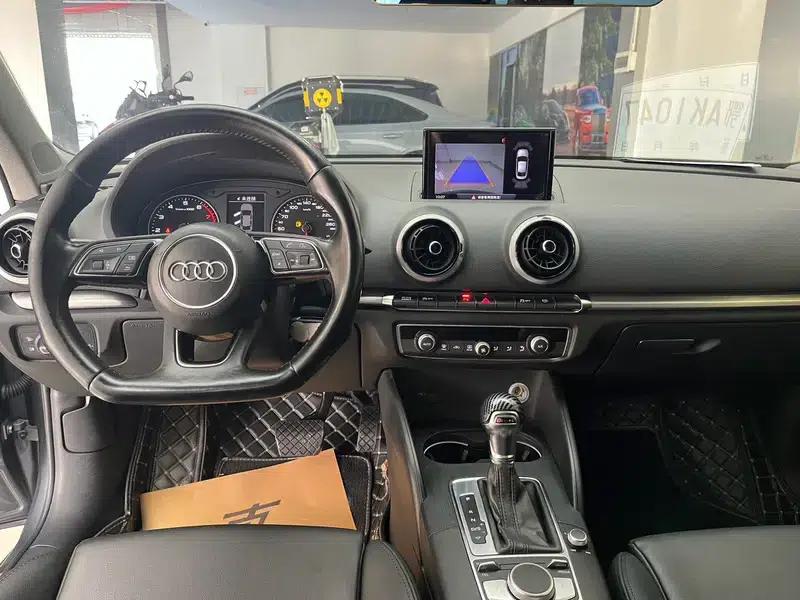 Audi A3 2018 30th Anniversary Edition Limousine 35 TFSI Sport — миниатюра 10