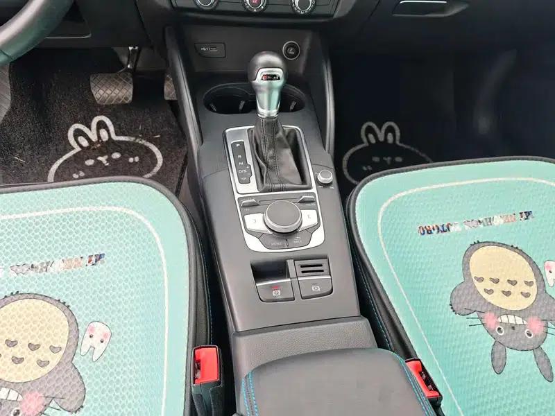 Audi A3 2018 30th Anniversary Edition Limousine 35 TFSI Fashion Model — миниатюра 6