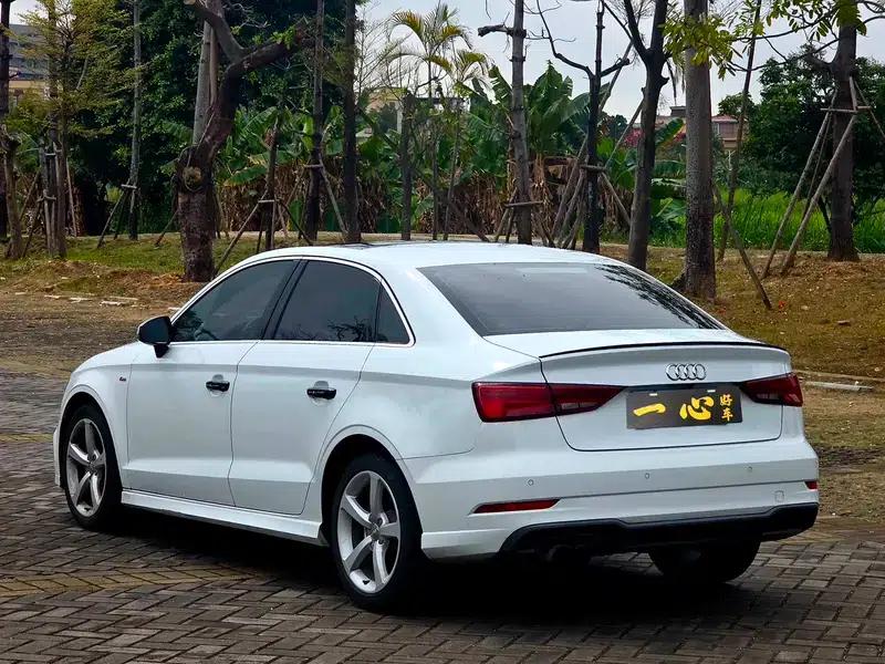 Audi A3 2018 30th Anniversary Edition Limousine 35 TFSI Fashion Model — миниатюра 5