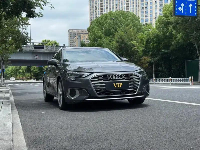 Audi A3 2023 Facelift Sportback 35 TFSI Fashion Elegance — миниатюра 3