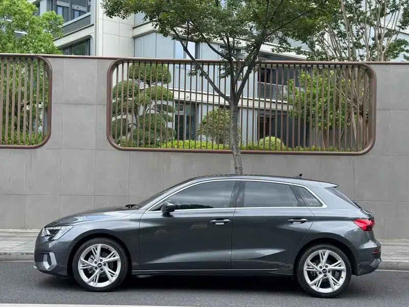 Audi A3 2023 Facelift Sportback 35 TFSI Fashion Elegance — миниатюра 4