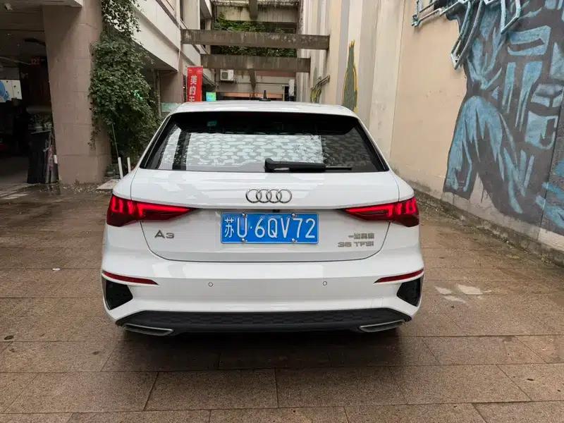 Audi A3 2021 Sportback 35 TFSI Fashionable Elegant Model — миниатюра 4
