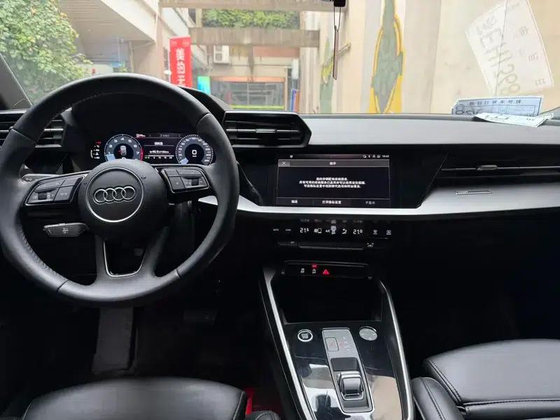 Audi A3 2021 Sportback 35 TFSI Fashionable Elegant Model — миниатюра 7