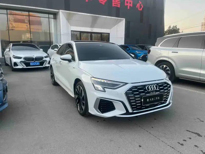 2024 Audi A3 A3L Limousine 35 TFSI Progressive Elegance — миниатюра 2