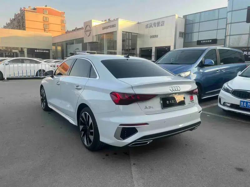2024 Audi A3 A3L Limousine 35 TFSI Progressive Elegance — миниатюра 3