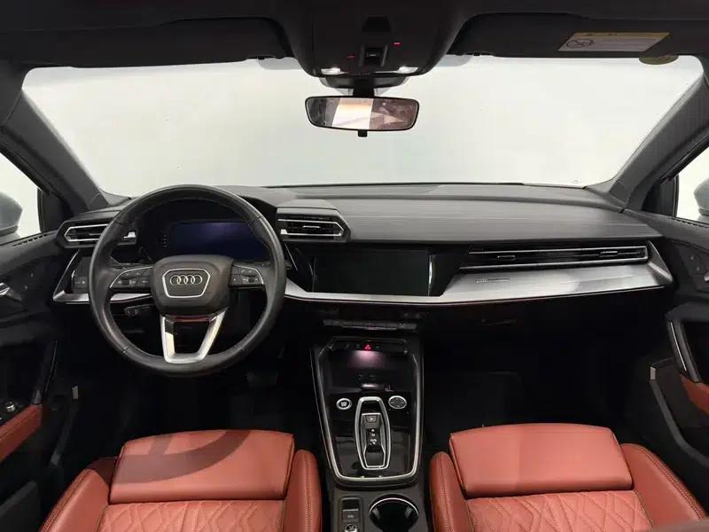 Audi A3 2025 A3L Limousine 35 TFSI Flying Spur Luxury Edition — миниатюра 7