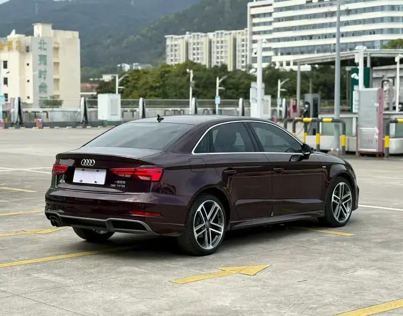 Audi A3 2018 30th Anniversary Edition Limousine 35 TFSI Sport — миниатюра 3