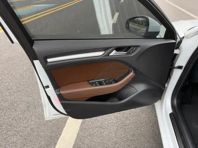 Audi A3 2014 Sportback 35 TFSI Automatic Comfort — миниатюра 10