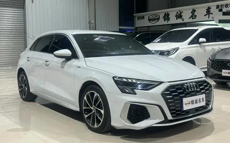 Audi A3 2021 Sportback 35 TFSI Progressive Sport — миниатюра 3
