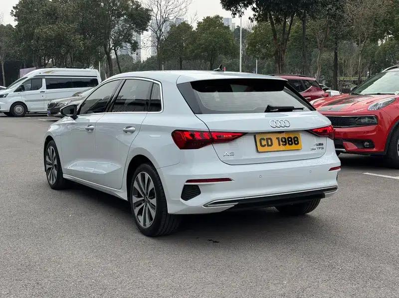 Audi A3 2022 Sportback 35 TFSI Progressive Sport — миниатюра 4