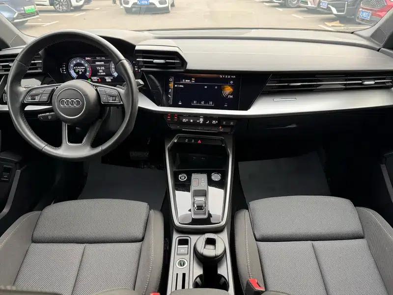 Audi A3 2022 Sportback 35 TFSI Progressive Sport — миниатюра 7