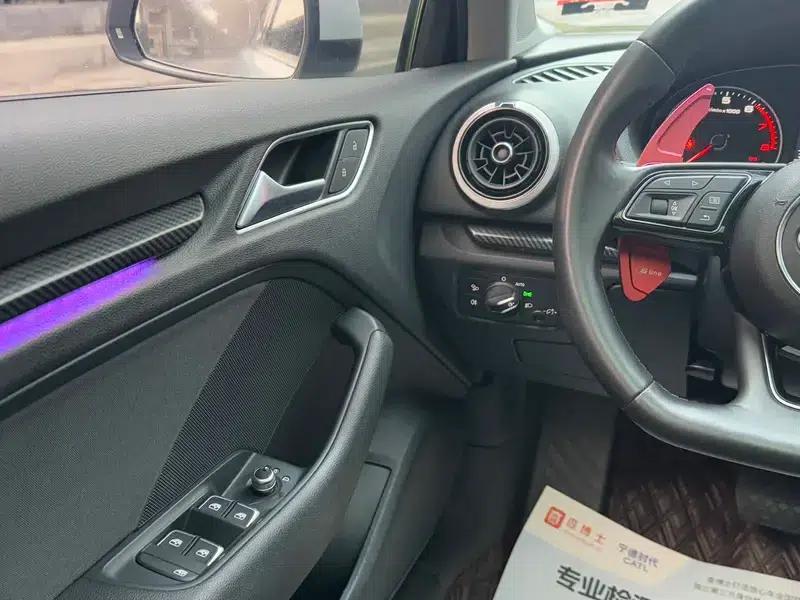 Audi A3 2018 30th Anniversary Edition Limousine 35 TFSI Sport — миниатюра 23