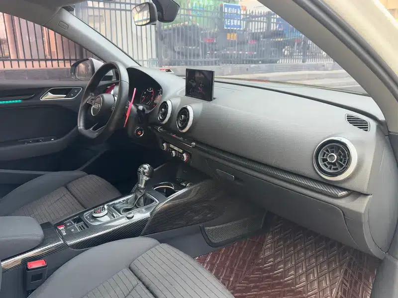 Audi A3 2018 30th Anniversary Edition Limousine 35 TFSI Sport — миниатюра 24