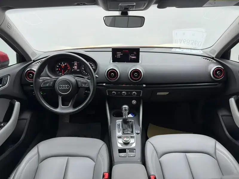 Audi A3 2018 30th Anniversary Edition Sportback 35 TFSI Fashion Model — миниатюра 9
