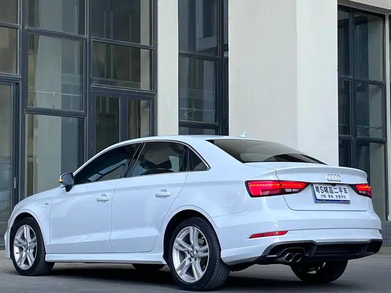 Audi A3 2018 30th Anniversary Edition Limousine 35 TFSI Fashion Model — миниатюра 4