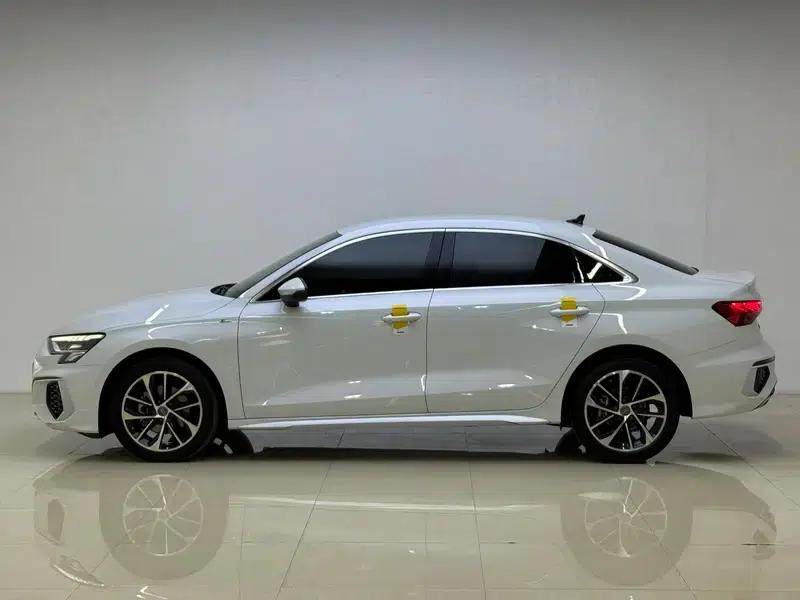 2021 Audi A3 A3L Limousine 35 TFSI Progressive Sport — миниатюра 4