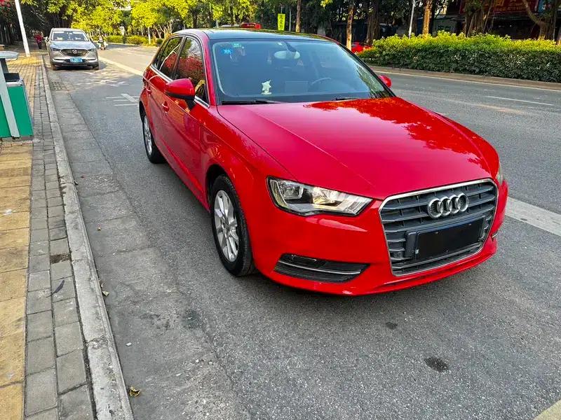 Audi A3 2015 Sportback 35 TFSI Millionth Anniversary Smart Edition — миниатюра 3
